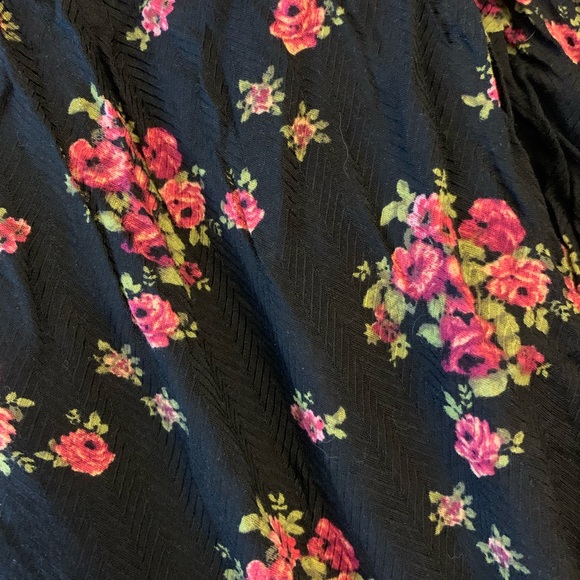 Forever 21 Flowered Wrap Dress Small 🌺 - Picture 3 of 4